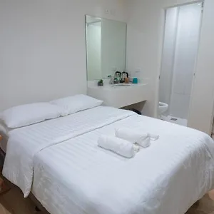 2* Hotel Arceli's Place - Near Bgc