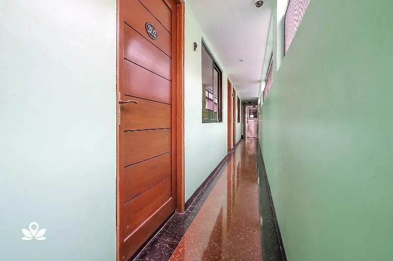 Hotel Zen Rooms Time Travellers Makati Makati City